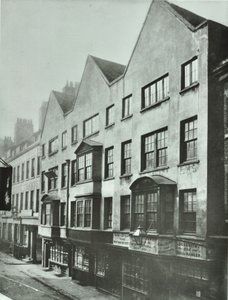 Fetter Lane ، الجزء الخلفي من Barnards Inn ، مدينة لندن ، 1879 بواسطة مصور انجليزى