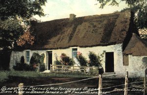 Gladstone cottage, Mid Tofrcombs Biggar, Birthplace of grand father of William Ewart Gladstone (photo) بواسطة مصور انجليزى