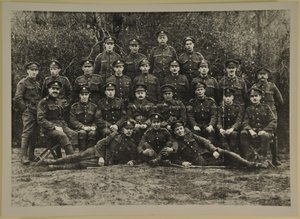 صورة جماعية ، ربما مدفعية ليستر رويال هورس ، 1914-1915 بواسطة مصور انجليزى