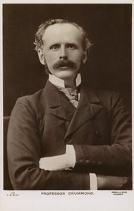 هنري دروموند (1850-1897) ، مبشر وكاتب ومحاضر اسكتلندي بواسطة مصور انجليزى