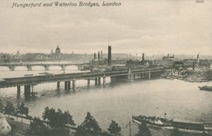 جسور Hungerford و Waterloo ، لندن بواسطة مصور انجليزى
