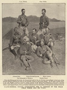 اللواء سيمونز ، قائد الفرقة الأولى من قوة تيرا الميدانية ، وهيئة الأركان بواسطة مصور انجليزى