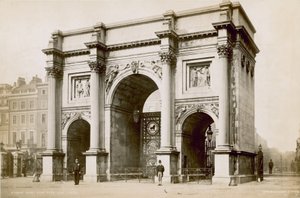 قوس الرخام ، شارع أكسفورد ، لندن بواسطة مصور انجليزى