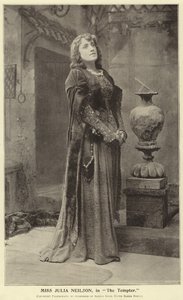ملكة جمال جوليا نيلسون ، في The Tempter بواسطة مصور انجليزى