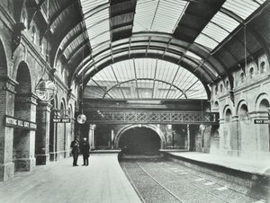 محطة مترو أنفاق Notting Hill Gate: منظر للمنصات والمسار ، 1868 بواسطة مصور انجليزى