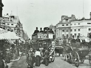 سيرك أكسفورد ، وستمنستر إل بي: النظر شرقاً ، 1895 بواسطة مصور انجليزى