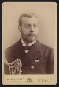 Portrait, George, Duke of York, Future King George V (b/w photo) بواسطة مصور انجليزى