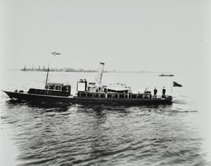 SS Beatrice ، سفينة على نهر التايمز ، 1898 بواسطة مصور انجليزى