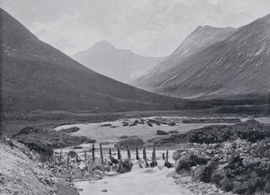اسكتلندا: Glen Sannox ، جزيرة أران (صورة b / w) بواسطة مصور انجليزى