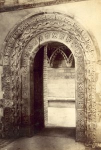 دير سانت ألبانز ، باب نورمان (صورة b / w) بواسطة مصور انجليزى
