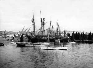 ميناء سانت آيفز ، 1880-99 بواسطة مصور انجليزى