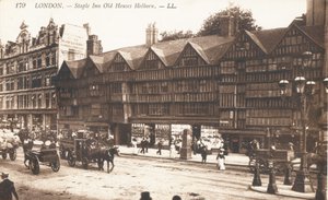 Staple Inn Old Houses في هولبورن بواسطة مصور انجليزى