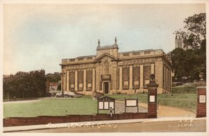 The Art Gallery, Lincoln, Lincolnshire (coloured photo) بواسطة مصور انجليزى