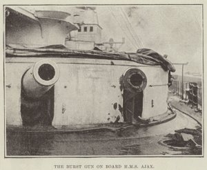 The Burst Gun على متن HMS Ajax بواسطة مصور انجليزى