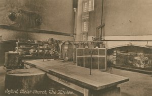 المطبخ ، كنيسة المسيح ، أكسفورد. أُرسلت البطاقة البريدية عام 1913. بواسطة مصور انجليزى