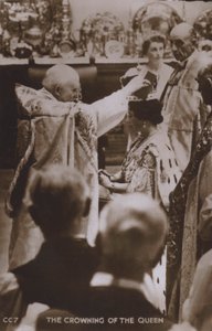 The crowning of the Queen (b/w photo) بواسطة مصور انجليزى