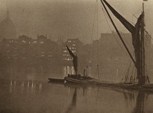  بواسطة مصور انجليزى