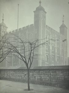 برج لندن ، تاور هيل: وايت تاور ، 1899 بواسطة مصور انجليزى