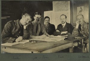 تاكر ، جولت ، باريس ، بول ، أتكينز ، ج .1916 بواسطة مصور انجليزى