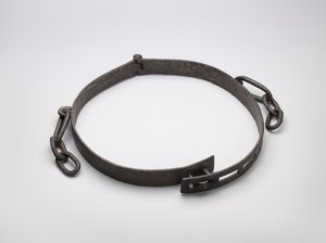تم العثور على الفرقة في شارع برود ، أكسفورد ، القرن السابع عشر (حديد)
