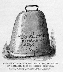 جرس Cumascach Mac Aillelo ، Steward of Armagh ، نهاية القرن التاسع ، توضيح من التاريخ القصير للشعب الإنجليزي بواسطة JR Green ، تم نشره عام 1892 بواسطة English School