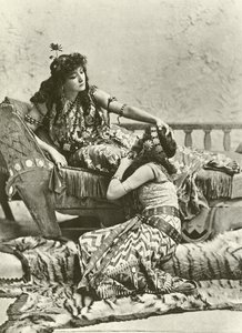 برنهاردت مثل كليوباترا (الحفر) بواسطة مدرسة اللغة الإنجليزية