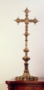 صليب صممه أنطونيو دي Macerata