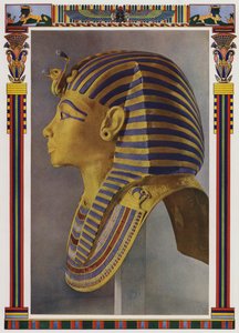 قناع بورتريه ذهبي من مومياء توت عنخ آمون، اكتشفه هوارد كارتر في مقبرة الفرعون عام 1922 (صورة حجرية ملونة) بواسطة مدرسة اللغة الإنجليزية