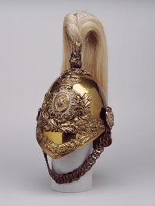 خوذة ، c. 1855 (معدن مذهب) بواسطة مدرسة اللغة الإنجليزية