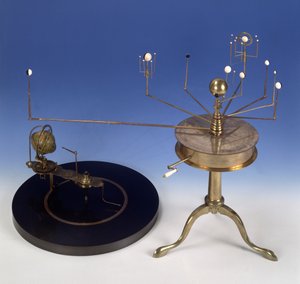 القبة السماوية المحمولة من نوع مارتن أو Orrery ، بقلم توماس بلانت (fl.1760-1822) جورج نيومان وتوماس فويغت ، c.1808 (النحاس الأصفر والنحاس الفضي والعاج) (انظر أيضًا 135772)