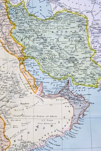 خريطة جزئية للشرق الأوسط تُظهر البحر الأحمر والخليج الفارسي والقرن الأفريقي في تسعينيات القرن التاسع عشر ، من "أطلس العالم للعالم" ، نُشرت في لندن ، c.1899