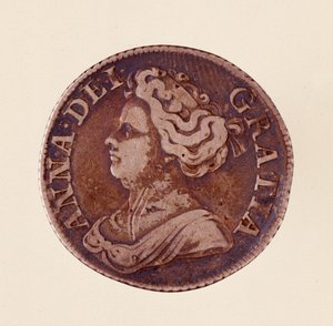 Silver english Groschen ، عهد الملكة آن ستيوارت (آن من بريطانيا العظمى) (1665-1714) 1712. Diam. 2،5 سم نابولي ، المتحف الأثري بواسطة مدرسة اللغة الإنجليزية