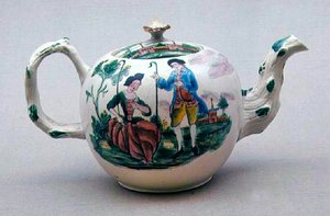إبريق ستافوردشاير المزجج بالملح المزخرف en famille rose ، c.1770 (سيراميك) بواسطة مدرسة اللغة الإنجليزية