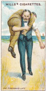 قام رجال Firemans برفع رقم 2 ، رقم 19 من سلسلة الإسعافات الأولية لبطاقات Willss ، 1913 بواسطة مدرسة اللغة الإنجليزية