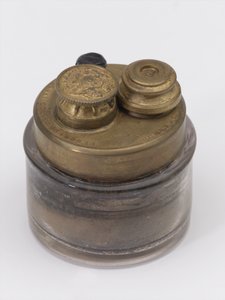 محبرة السفر ، حوالي 1815 (محبرة) بواسطة مدرسة اللغة الإنجليزية
