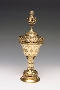 كأس Wardens Grace ، c.1480 (مذهب فضي) (انظر أيضًا 239872) بواسطة مدرسة اللغة الإنجليزية