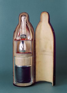 Wellingtons مقالي أدوات المائدة (الأعمال المعدنية) بواسطة مدرسة اللغة الإنجليزية
