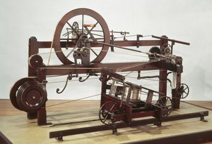 نسخة طبق الأصل من إطار بغل الغزل الذي اخترعه صموئيل كرومبتون (1753-1827) في 1792-79 (الخشب والمعدن)