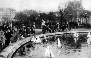 قوارب لعبة في حدائق التويلري ، باريس ، 1931.