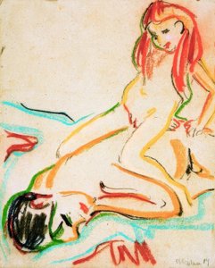 يرقد رجل عاريا مع طفل على ظهره