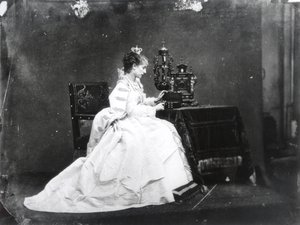 سارة برنهاردت (1844-1923) في دور ماري دي نوبورج في "روي بلاس" بقلم فيكتور هوغو (1802-1885) عام 1872 (صورة بالأبيض والأسود) بواسطة إتيان كارات