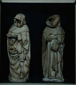 اثنين من المعزين من قبر دوك دي بيري في كاتدرائية بورجيه بواسطة إتيان وموسلمان بول (1467) بوبيليه
