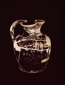 Oenochoe مع نقش xanthippos. من مقبرة 709 في فالي تريبيا ، القرن الخامس قبل الميلاد بواسطة إتروسكان