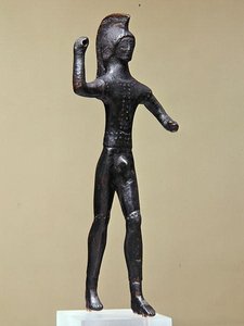 محارب (برونزي) (انظر أيضًا 307553) بواسطة إتروسكان