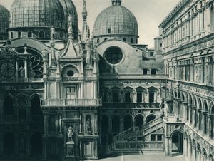 فناء قصر دوجيس ، البندقية ، إيطاليا ، 1927 بواسطة يوجين بوبيل