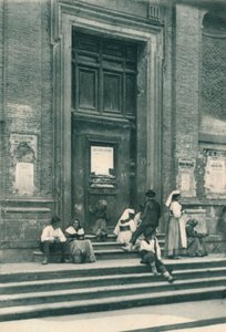ملتقى لنماذج الفنانين أمام كنيسة في Via Babuino ، روما ، إيطاليا ، 1927 بواسطة يوجين بوبيل