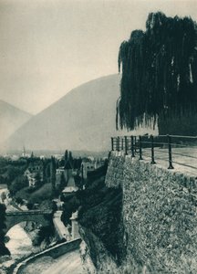 منظر للبلدة ، ميرانو ، جنوب التيرول ، إيطاليا ، 1927 بواسطة يوجين بوبيل