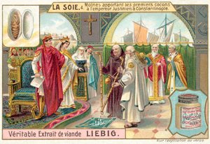 رهبان يجلبون شرانق الحرير الأولى إلى الإمبراطور جستنيان في القسطنطينية (كروموليثو) بواسطة المدرسة الأوروبية