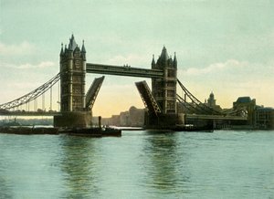 جسر البرج ، ج 1900.