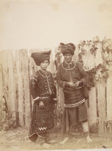 نساء كاشين بواسطة فيليس بيتو